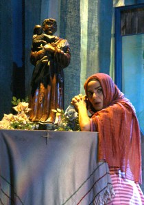 O Santo e  porca - Gláucia Rodrigues - foto Cláudia Ribeiro